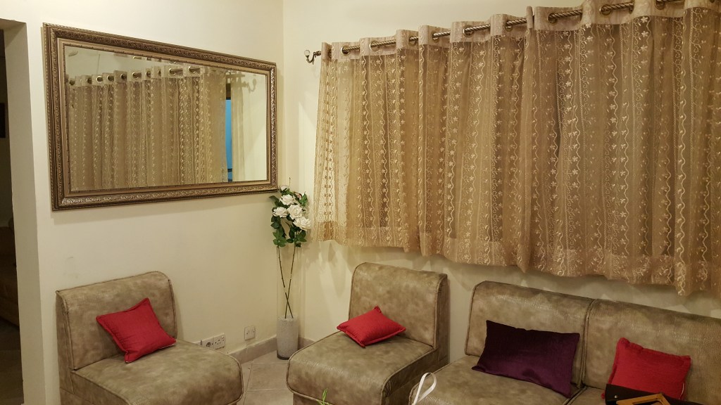 Waiting area of Boston Aesthetics, 15-A, Hali Road, Lahore, Punjab, Pakistan | 03334046479